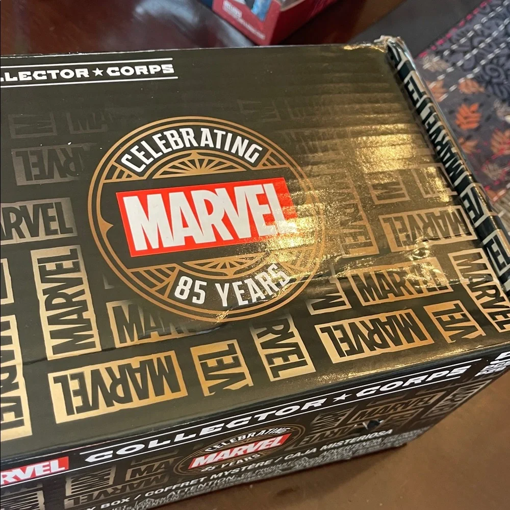 Funko Marvel Collector Corp Subscription Box: Marvel’s 85th Anniversary XL nwt